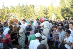 عائلتا الضحيتين يصرخان نطالب بالقصاص من المسؤولين