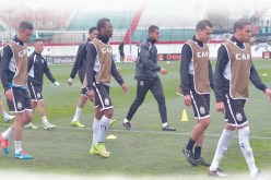 تجديد أعضاء مجلس الإدارة أمس وتوزيع 30 مليونا وأجرة شهرين على اللاعبين غدا