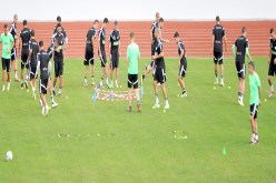 الخضر يتدربون في غياب مصباح وبراهيمي وسليماني