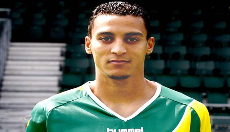 قاسي‮ ‬يؤجل التوقيع وسلطاني‮ ‬منتظر‮ ‬غدا في‮ ‬سطيف‮ ‬