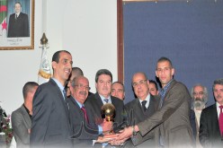 رئيس الجمهـورية عبد العزيز بوتفليقة يجدّد مساندته لـ«الخضر» في المونديال