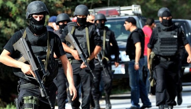 الأمن التونسي يلقي القبض على 3 فتيات تبنين فكر داعش
