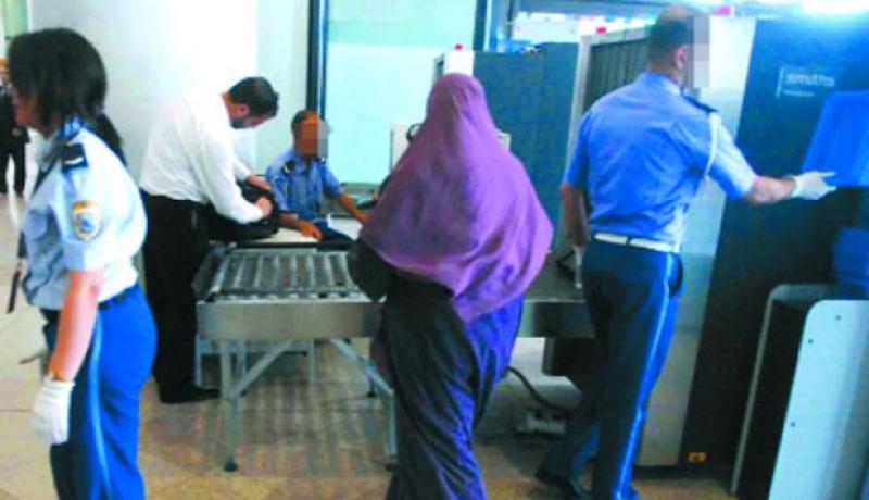 شرطة الحدود بمطار هواري بومدين توقف 3 أشخاص خلال الأيام الأخيرة