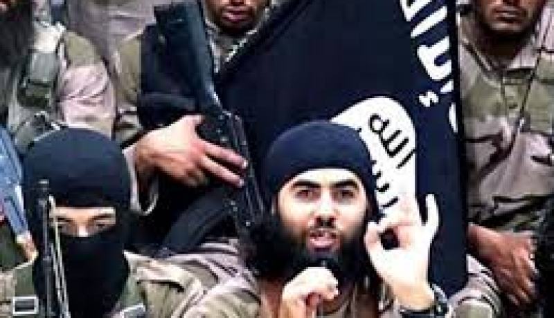 تنظيم داعش يصلب 3 اشخاص وهم احياء في سوريا بتهمة التحرش