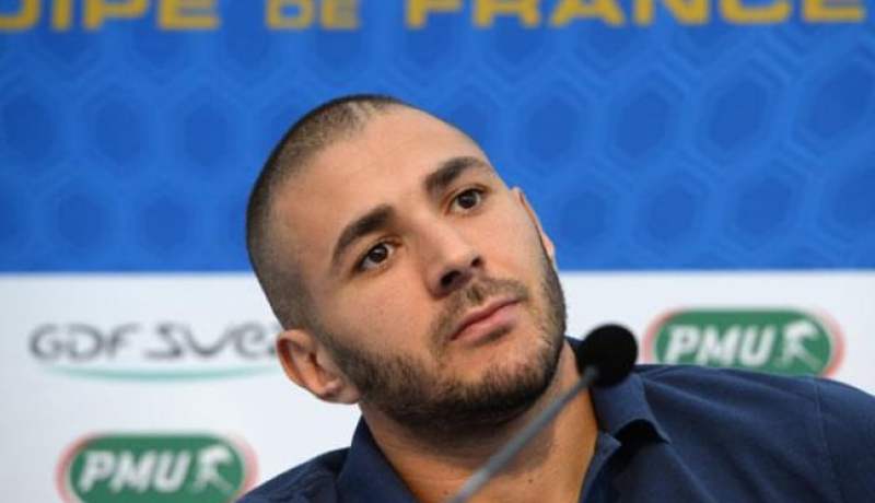 بن زيمة:  أتابع مباريات الجزائر والخضر قادرون على بلوغ الدور الثاني في الكان