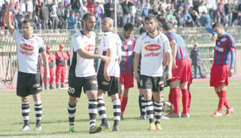 الوفاق والنادي‮ ‬الإفريقي‮ ‬يعقدان توأمة وسرار‮ ‬يعرض على رياحي‮ ‬الشراكة مع النادي‮ ‬المحترف