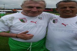 مدرب الكيان الصهيوني السابق يلعب بقميص الجزائر رفقة نجوم منتخب 82 في مباراة خيرية بباريس