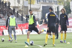 الصفراء تواجه العلمة بشعار “لا بديل عن الفوز”