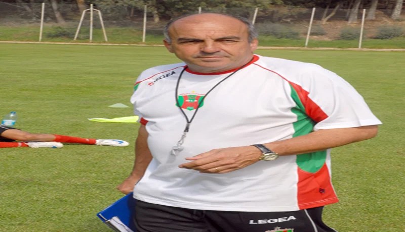 آلان ميشال‮ ‬يجدد عقده ويقنع طياب بإجراء التربص بتونس‮ ‬يوم‮ ‬28‮ ‬جويلية