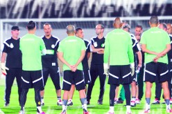 مجاني يندمج بلايلي يعاني من بعض الآلام ودوخة أساسي بنسبة كبيرة أمام قطر