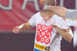 إصابة لاعب العلمة بلهادي بحجر في رأسه بعد  مباراة البابية وسوسطارة