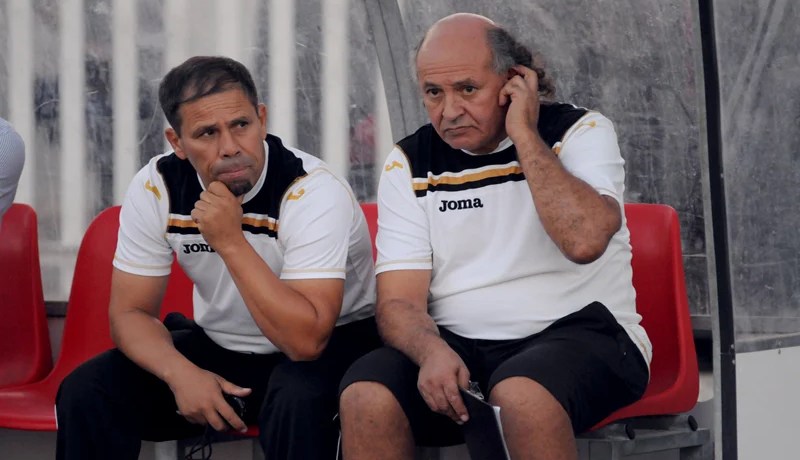 مدوار ساخط على مردود بعض اللاعبين والأنصار يطالبون برحيل الطاقم الفني