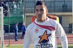 بلايلي‮ ‬يتمنّى المشاركة أمام الشلف ويتوعد زملاء زاوي‮ ‬