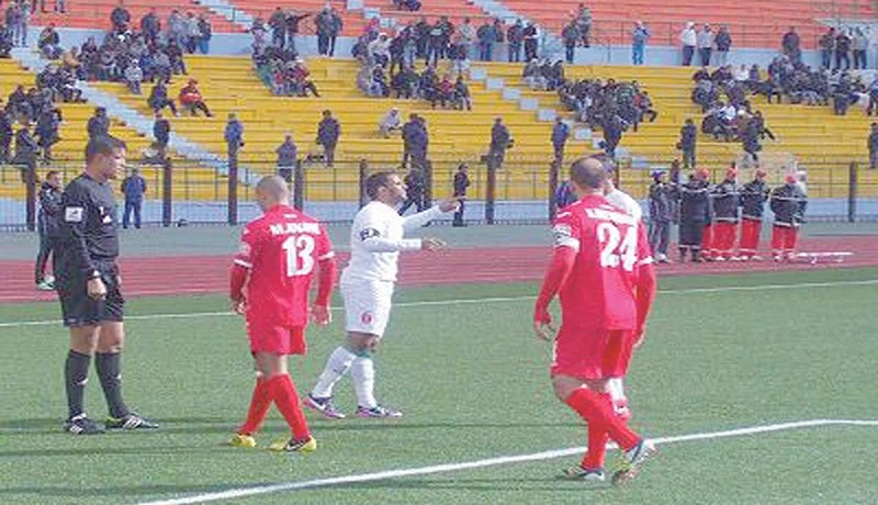 جريـحـان بعـد «معــركـة» بالسيــوف والخـنــاجر خــلال تــدريــبـــات مـولـودية وهــران