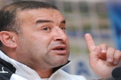 ادارة النادي الافريقي التونسي  تجدد الثقة في المدرب الجزائري عبد الحق بن شيخة