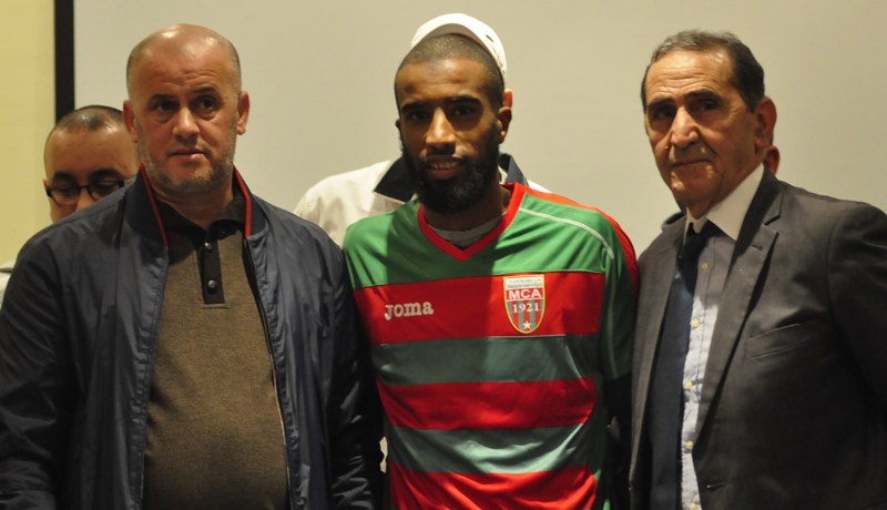 الحاج بوڤاش: “عدت إلى المولودية لأني أشمّ رائحة اللقب”