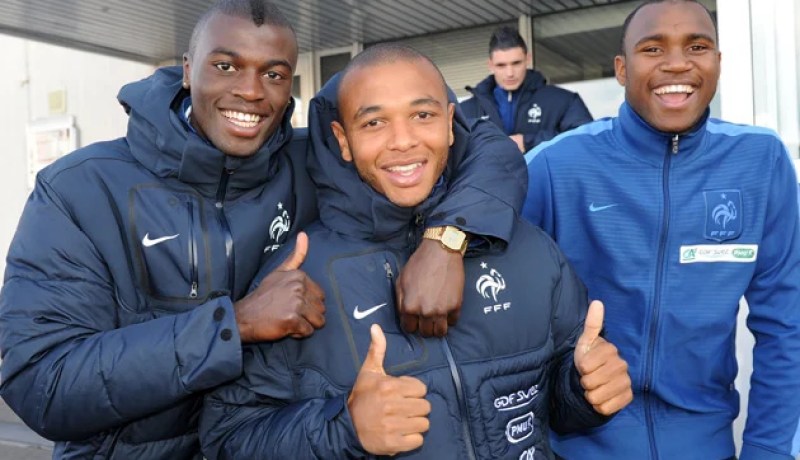 براهيمي لم يشارك ولو دقيقة مع آمال فرنسا واختياره للخضر أو الديكة يعود للواجهة