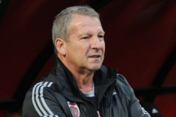 كوربيس يعرض نفسه لتدريب باريس سان جرمان الفرنسي من دون مقابل!