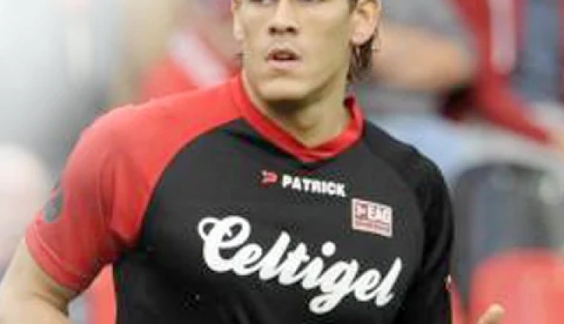 والدتي جزائرية والوقت غير مناسب للحديث عن الخضر