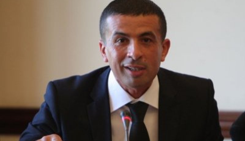 إيدير لونڤار مهدد بالسجن بسبب اختلاس أموال الضمان الاجتماعي في فرنسا