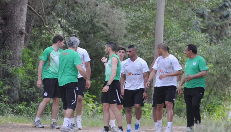 “الخضر” سيخوضون ثلاث حصص تدريبية بتشاكر قبل موقعة ليبيا