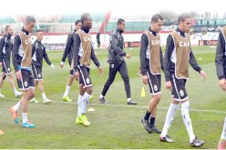 اللاعبون يطالبون ماضوي بالتدخـّل من أجل أموالهم وحمّار منشغل بقضية مادو