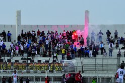 أنصار وفاق سطيف يرشقون حافلة الفريق وملاسنات بين اللاعبين