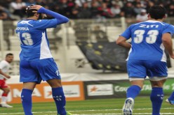 أحداثٌ مؤسفة في سوق الاثنين… وفاة مناصر بطعنة خنجر في الرقبة وعشرات السيارات كُسّرت