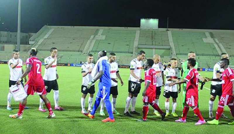 وفــد وفـاق سطــيــف مـتــخــوف مــن حقن قــارورات الميــاه بمواد سـامة من طرف الكونـغـوليين