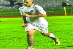 رئيس فالنسيا الإسباني يحل بالجزائر ويجدد المفاوضات مع فغولي لتمديد عقده