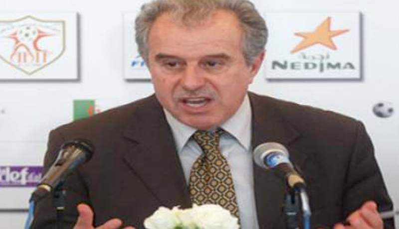 “‬ليس مشكلا أن ننتدب الأجانب ورؤساء النوادي‮ ‬يتحملون مسؤولية خياراتهم‮”‬