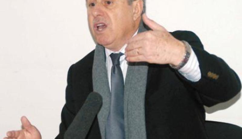 “الفاف تشفق على المدربين الأجانب وحليلوزيتش يتحمل مسؤولية الإخفاق في الكان”