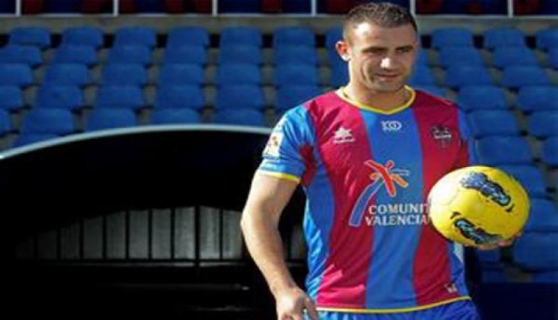 ‮”‬أصبت بخيبة أمل بعد إبعادي‮ ‬من المنتخب ولا مشكل بيني‮ ‬وبين حليلوزيتش‮”