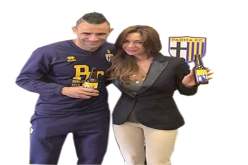 غزال يشارك في الترويج لمشروب كحولي في بارما ويستفز الجزائريين