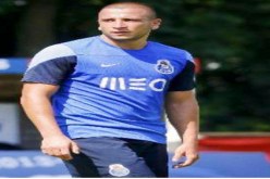 غيلاس يصاب في الساق.. يتوقف عن تدريبات بورتو ويغيب عن لقاء مرسيليا الودي