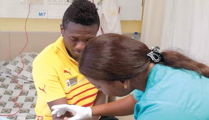 نجم غانا أسامواه جيان يصاب بالملاريا والشكوك تحوم حول مشاركته أمام السنغـال