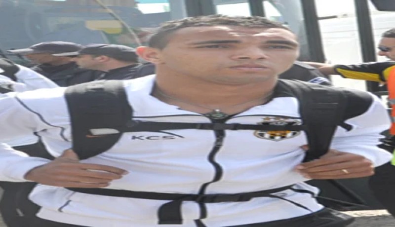 حشود تحدث إلى بو الحبيب وأبدى له رغبته في‮ ‬اللعب مع شباب قسنطينة‮ ‬