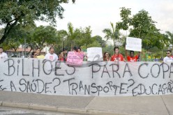 مظاهرات ضــد المونـــديـال خلال تـــدريــبــات الخضـــر وتهـديد بالتصعيـــد قريبـــا