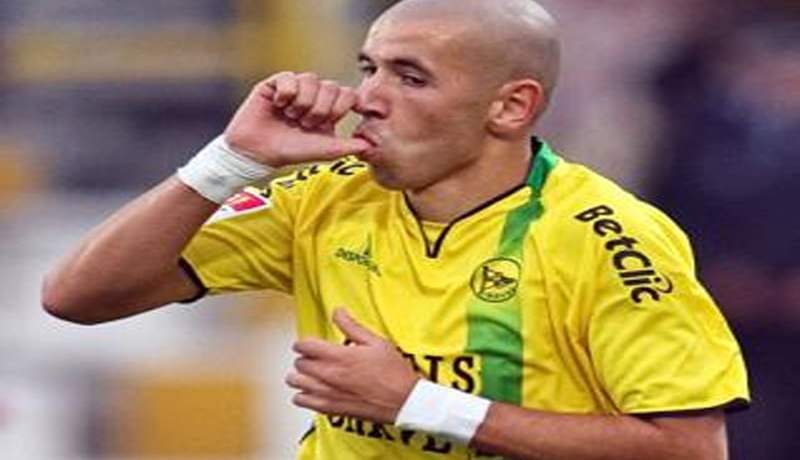 “‬أسعى إلى لفت أنظار حليلوزيتش وحمل ألوان الخضر‮”‬