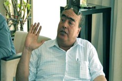 “‬على روراوة ألاّ‮ ‬يتدخل لدى الفيفا‮… ‬وسلامة الجزائريين في‮ ‬ليبيا واجبنا‮”‬