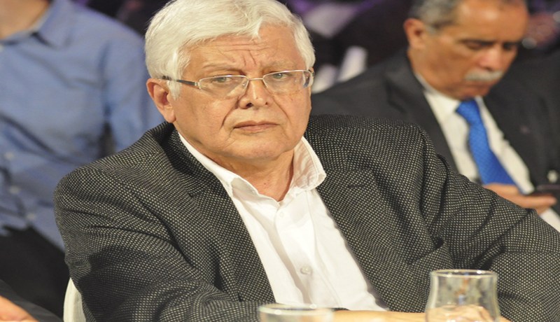 إدارة العايب تمنح المستقدمين تسبيق شهرين.. حنيشاد يقاطع والأوضاع مهددة بالانفجار في بيت اتحاد الحراش