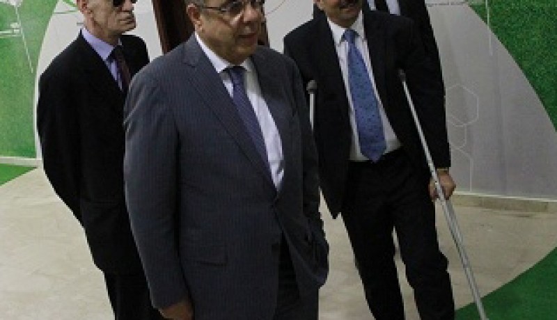 الوزير تهمي يهدد الأندية المتهاونة في تطبيق مشروع الاحتراف بإرجاعها إلى صيغة الهواة