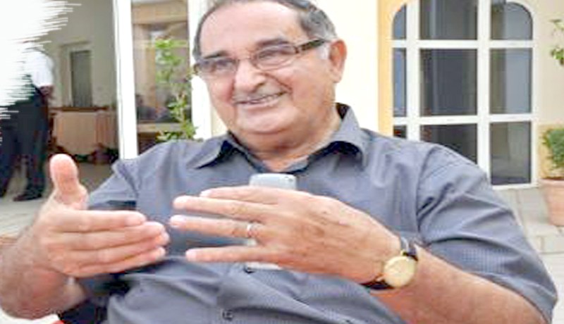 على  فـقـير و أمثاله دفع الأموال لحمل قميـص الجزائر