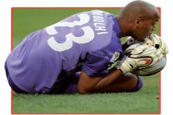 فيكتور رازفياف رئيس كريليا صوفيتوف‮:''‬مبولحي‮ ‬معروض للبيع منذ بداية أوت فلدينا حارسين‮''‬