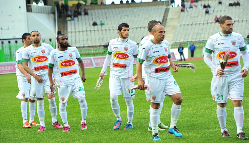 أنصار العميد يمنعون الفريق من التدرب أمس ويصرون على مقاطعة لقاء اليوم