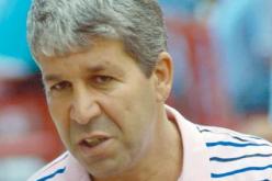 مؤسفٌ‮ ‬ما‮ ‬يحدث في‮ ‬ملاعبنا وأدعو الجهات المسؤولة إلى الاقتداء بالتجربة الإنجليزية‮”