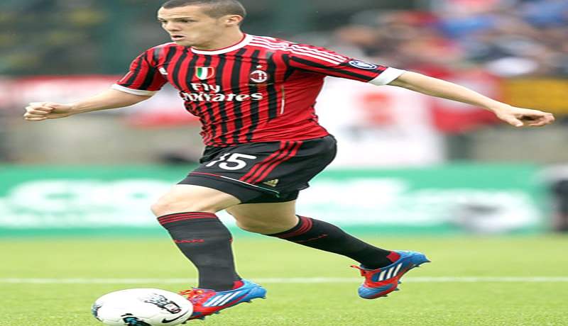 فيلود‮ ‬يحذّر لاعبيه من انتفاضة الوداد ويطالبهم بالنقاط الثلاث‮ ‬