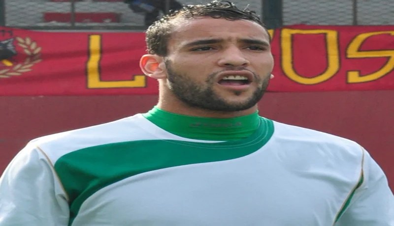 عبد الإله يؤزم علاقته بعواد ونساخ ويعفو عـن هشام شريف