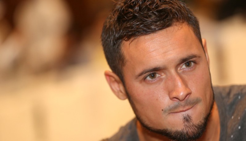 زياني يقرر اللجوء إلى الفيفا ويطالب نادي عجمان بـ10 مليار سنتيم