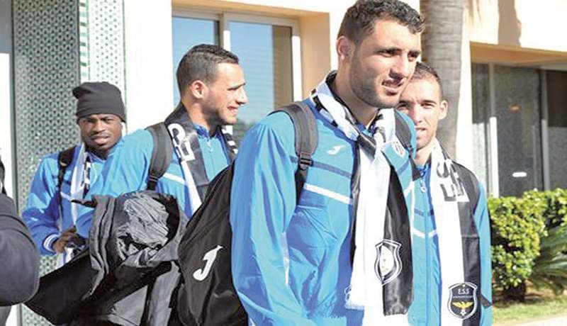 روراوة يـــــــزور الـــــفــــريـــق فـــــي المــــغـــرب ويــوجــه خطــابـــا تحفيـزيــــا للاعبين